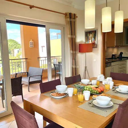 Victoria Boulevard By Garvetur